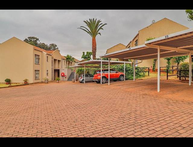 2 BEDROOM TOWNHOUSE FOR SALE IN BEDFORD GARDENS